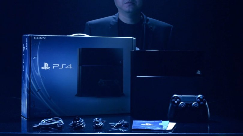 Déballage officiel de la Playstation 4 par Shuhei Yoshida !