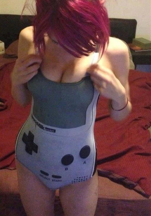 Le maillot de bain Game Boy pour fille